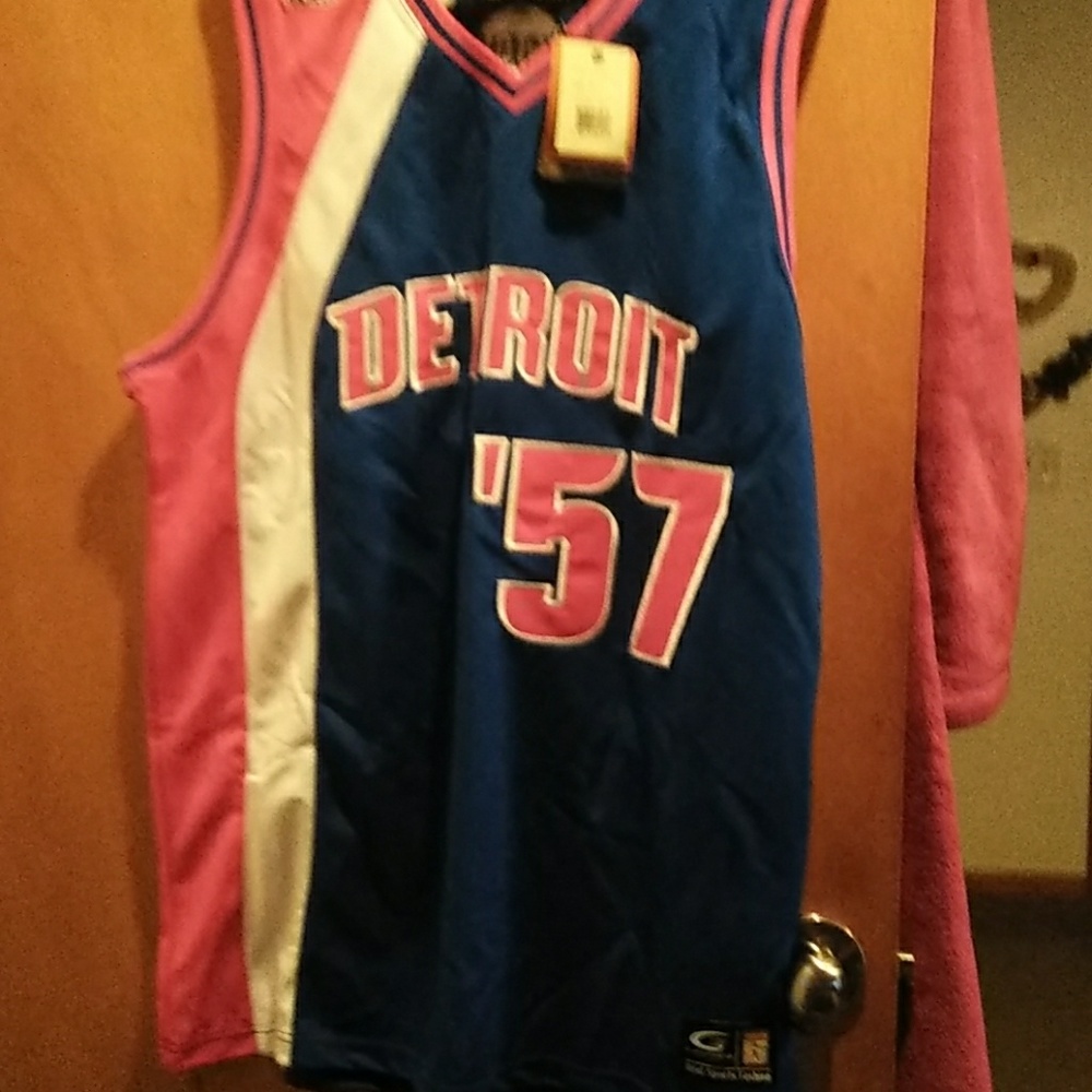 Detroit Pistons basketball jersey (1957)(NWT)